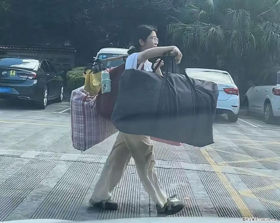 全网追的“扁担女孩”，找了一份暑假工，时薪12元 - 揭阳生活资讯 - 揭阳28生活网 jy.28life.net
